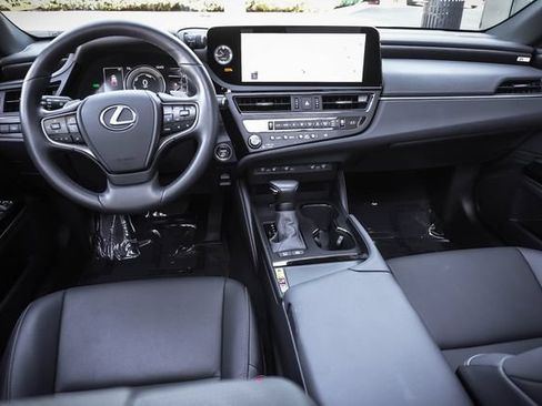 Certified 2025 Lexus ES 300h w/ Premium Package FWD image 19