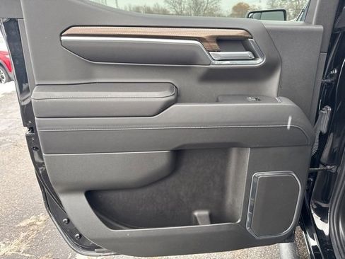 Used 2022 Chevrolet Silverado 1500 LT image 16