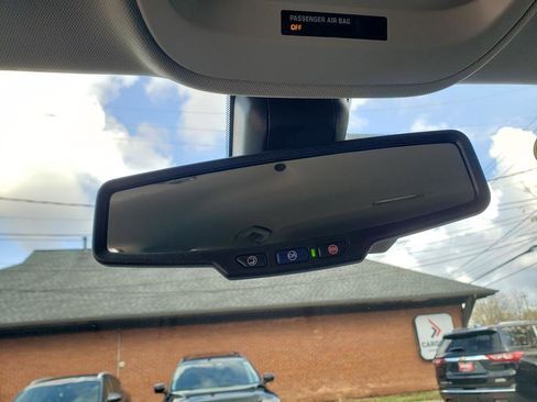 Used 2022 Chevrolet Colorado LT w/ Luxury Package image 43