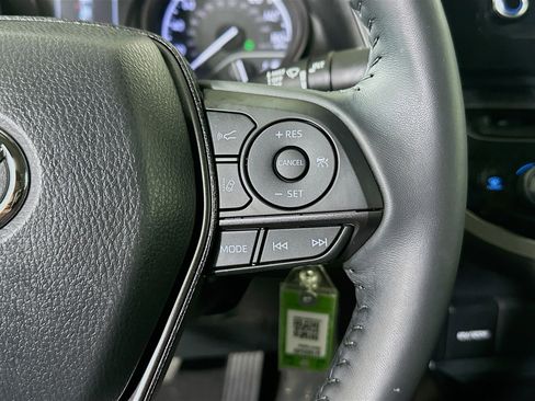 Used 2023 Toyota Camry SE image 17