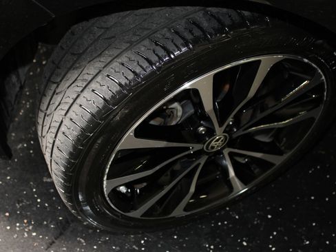 Used 2019 Toyota Corolla SE FWD image 29