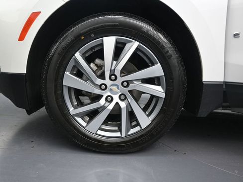 Used 2024 Chevrolet Equinox Premier FWD image 10