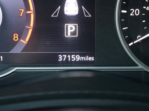 Used 2024 Nissan Versa SV image 25