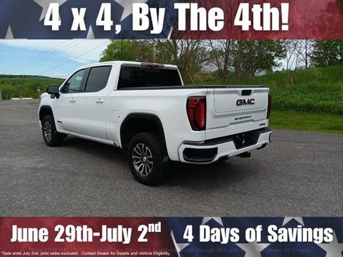 Used 2021 GMC Sierra 1500 AT4 w/ AT4 Premium Package AWD/4WD image 8