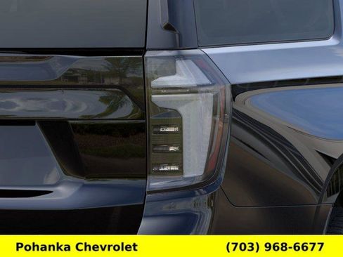 New 2026 Chevrolet Suburban LT AWD/4WD image 11