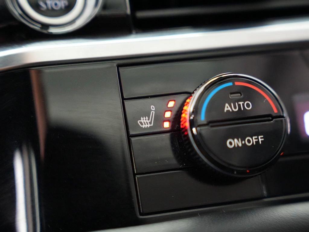 Used 2022 Nissan Pathfinder SV w/ SV Premium Package AWD/4WD image 24
