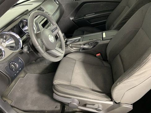 Used 2012 Ford Mustang GT image 12