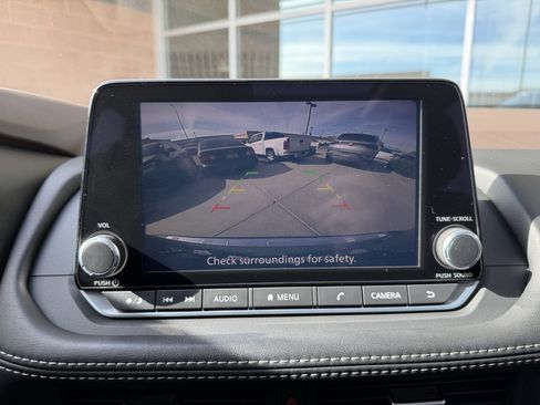 Used 2023 Nissan Rogue SV w/ SV Premium B Package image 23