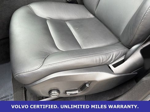 Certified 2025 Volvo XC60 B5 Core AWD/4WD image 31