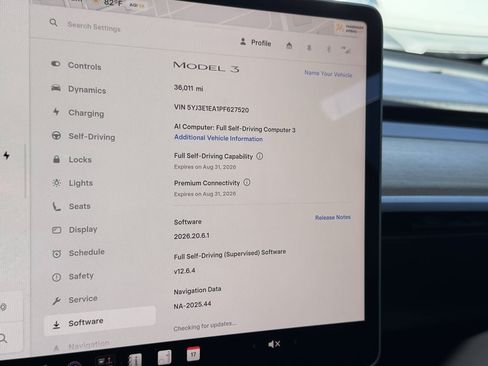 Used 2023 Tesla Model 3 Standard Range RWD image 33