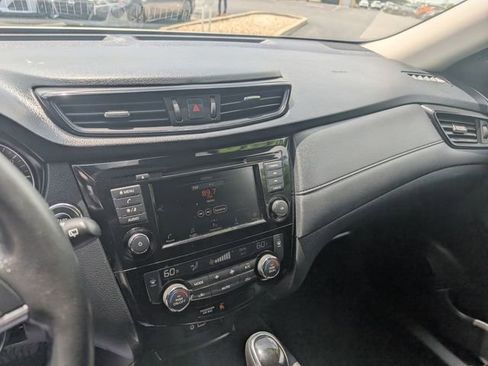 Certified 2020 Nissan Rogue SV AWD/4WD image 19
