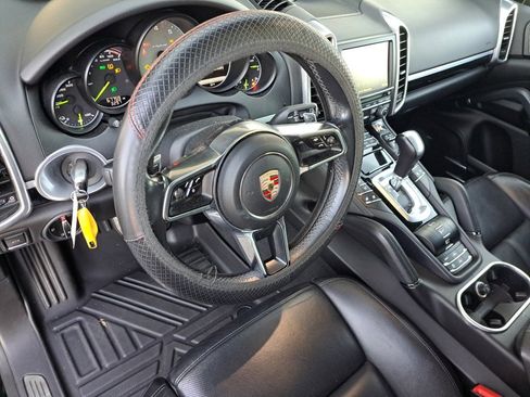 Used 2015 Porsche Cayenne S w/ Premium Package AWD/4WD image 9