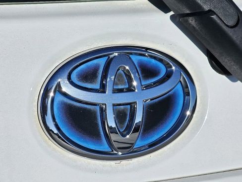 Used 2016 Toyota Prius C Three image 11