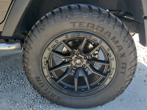Used 2018 Jeep Wrangler Unlimited Sport S AWD/4WD image 7