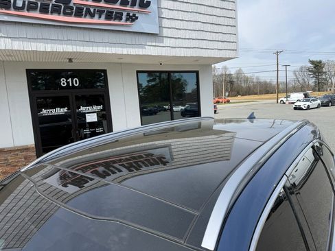 Used 2025 Kia Sorento S w/ Panoramic Sunroof Package image 12