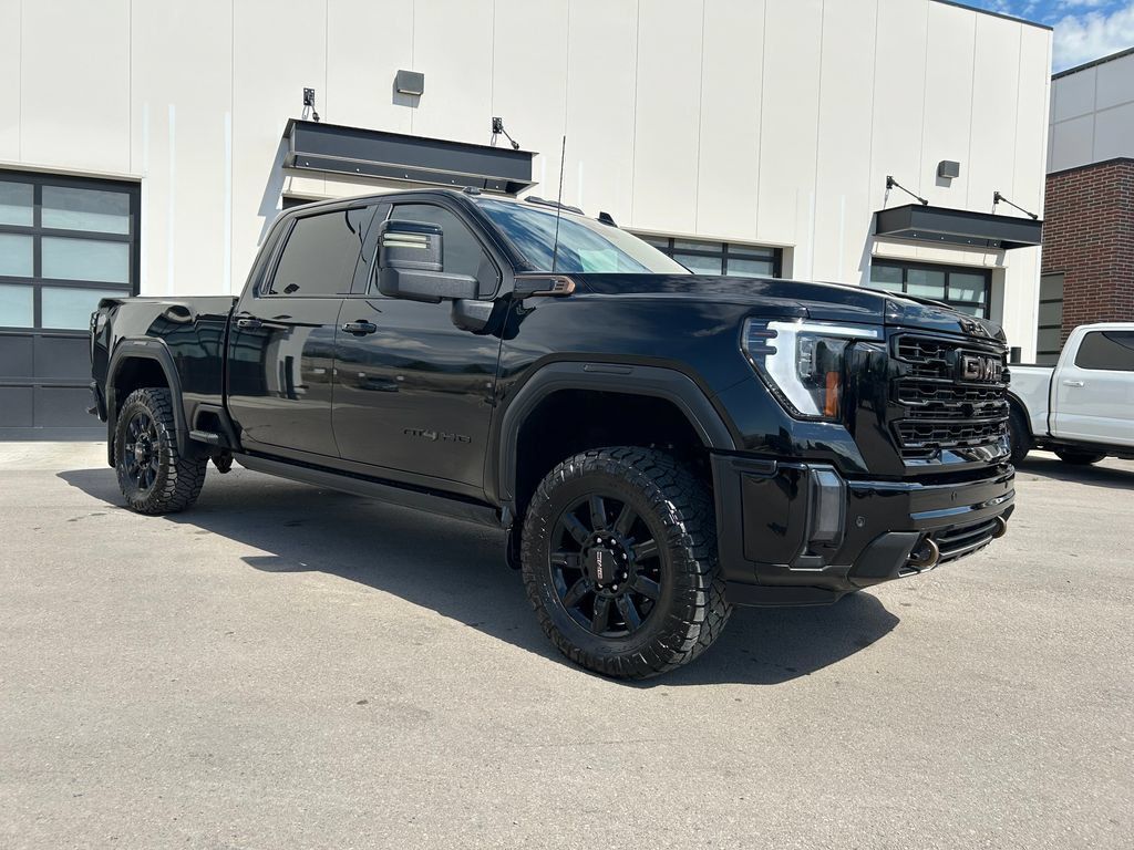 Used 2024 GMC Sierra 2500 AT4 w/ AT4 Premium Plus Package AWD/4WD image 2
