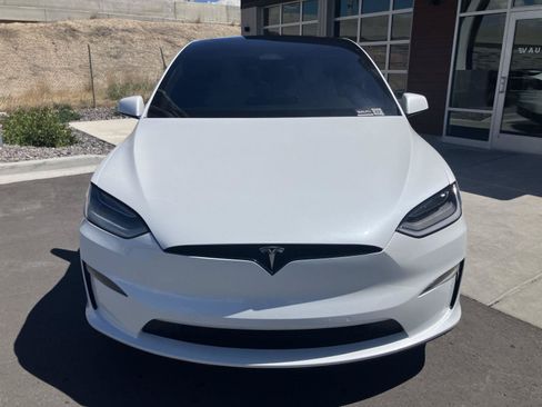 Used 2022 Tesla Model X Plaid AWD/4WD image 3