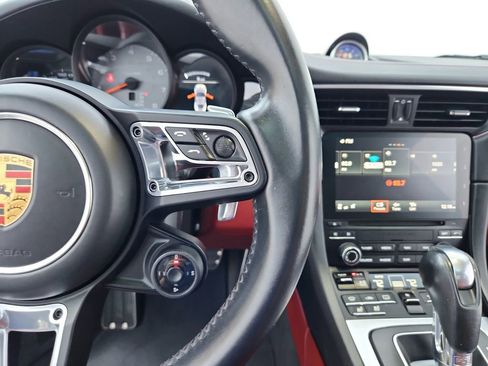 Used 2017 Porsche 911 Carrera 4S image 22