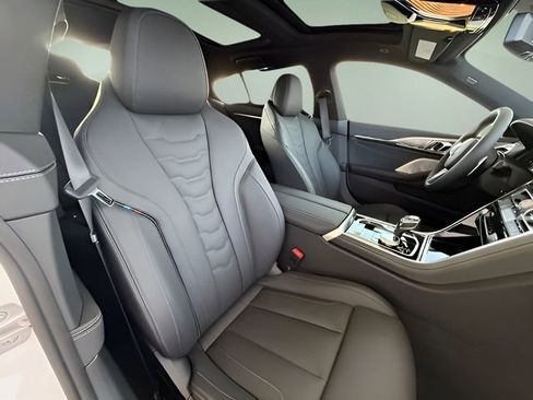 Used 2026 BMW 840i xDrive w/ M Sport Professional Package image 32