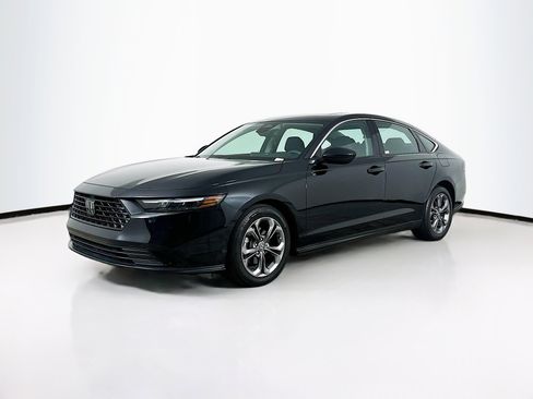 Used 2024 Honda Accord EX image 3