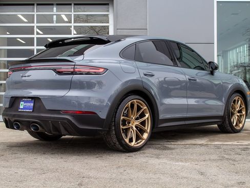 Used 2023 Porsche Cayenne Turbo GT AWD/4WD image 10