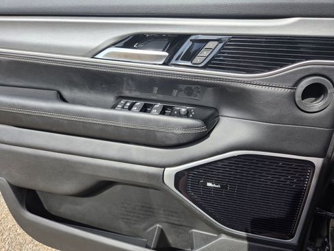 New 2026 Jeep Grand Wagoneer L Limited AWD/4WD image 16