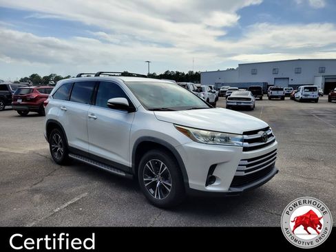 Used 2019 Toyota Highlander LE FWD image 9