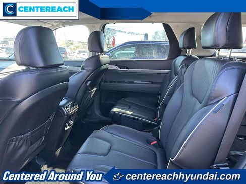 Used 2023 Hyundai Palisade SEL w/ Premium Package image 9