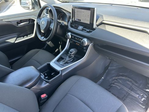 Certified 2025 Toyota RAV4 XLE FWD image 9