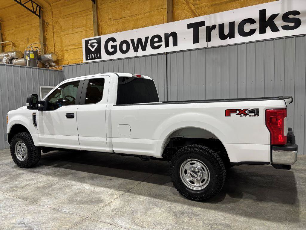 Used 2017 Ford F250 XL w/ Power Equipment Group AWD/4WD image 5