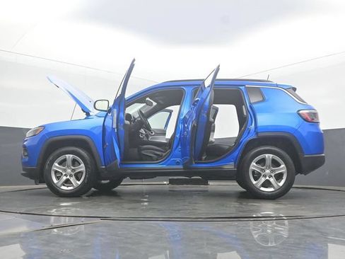 Used 2024 Jeep Compass Latitude AWD/4WD image 57