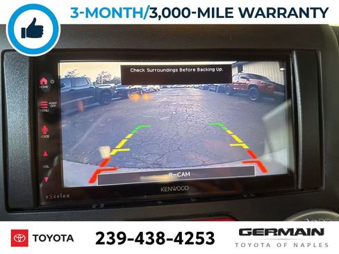 Used 2018 Jeep Wrangler Unlimited Sahara w/ Connectivity Group image 12