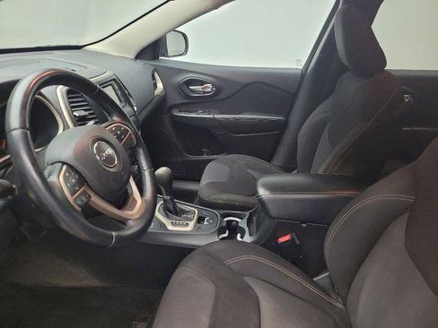 Used 2015 Jeep Cherokee Latitude image 17