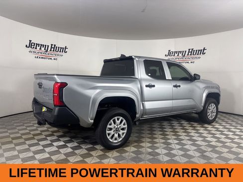 Used 2025 Toyota Tacoma SR w/ SR Upgrade Package RWD image 5