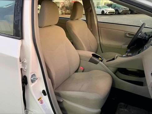 Used 2012 Toyota Prius Two image 9