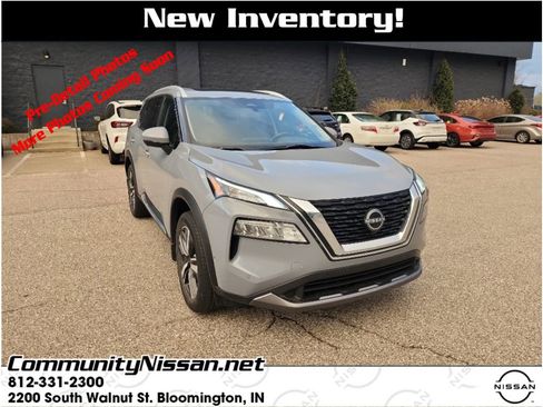 Used 2023 Nissan Rogue SL w/ SL Premium Package image 1