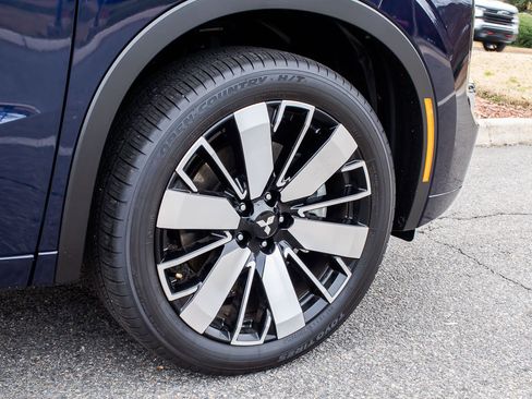 Used 2025 Mitsubishi Outlander SEL image 8