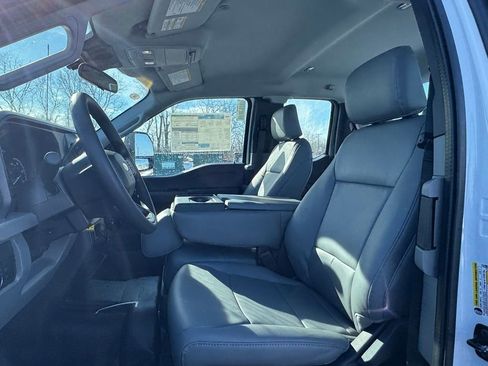 New 2026 Ford F250 XL w/ FX4 Off-Road Package image 10