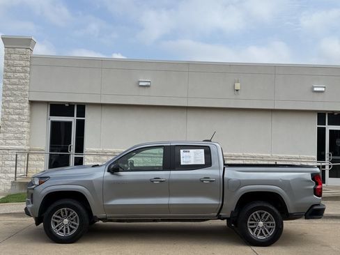 Used 2023 Chevrolet Colorado LT w/ LT Convenience Package RWD image 3