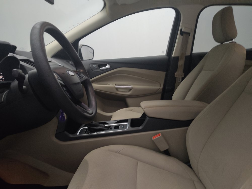 Used 2018 Ford Escape SE FWD image 17