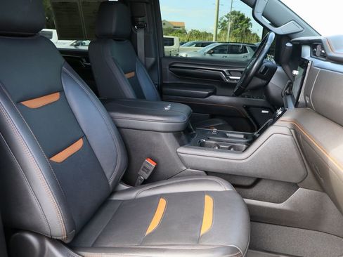 Used 2024 GMC Sierra 2500 AT4 w/ AT4 Premium Plus Package AWD/4WD image 31