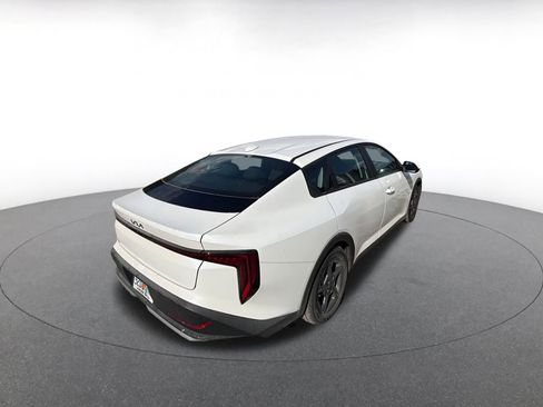 Used 2025 Kia K4 LXS image 5