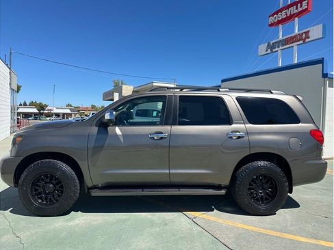 Used 2008 Toyota Sequoia Platinum AWD/4WD image 12