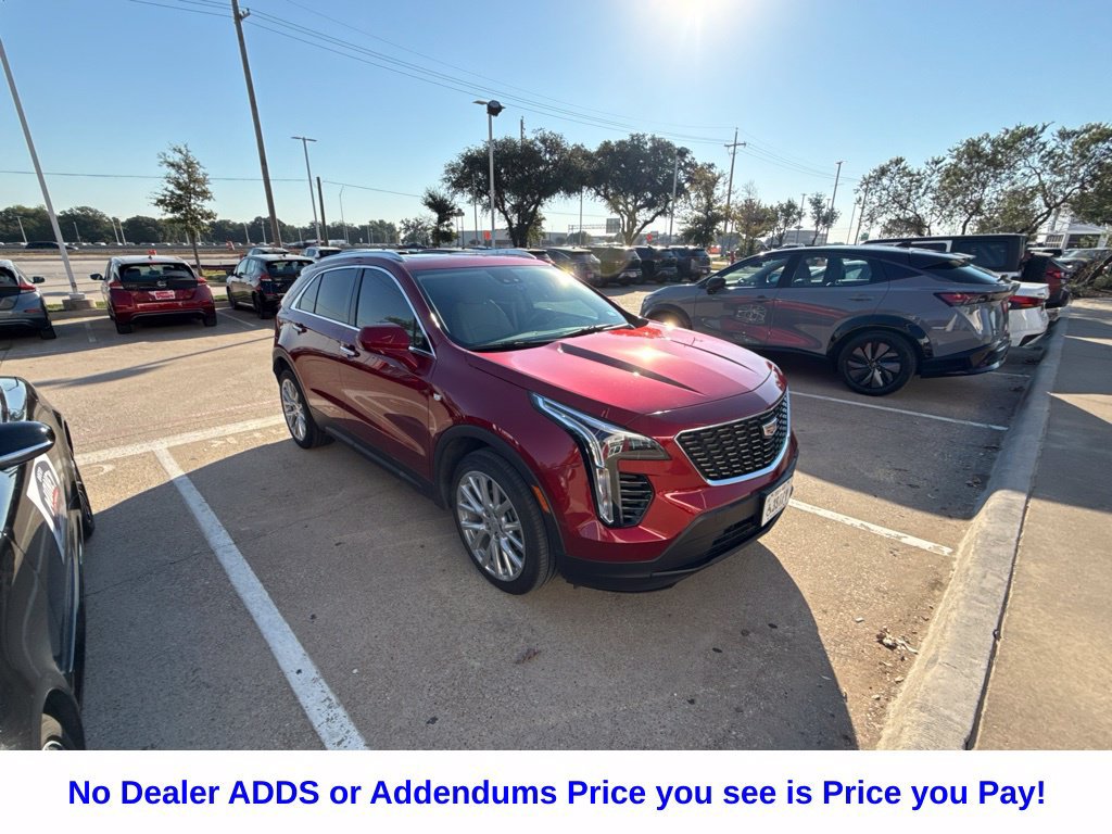 Used 2023 Cadillac XT4 Luxury w/ Cold Weather Package FWD image 15