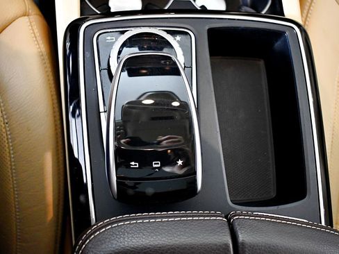 Used 2016 Mercedes-Benz GLE 300d 4MATIC image 36