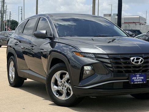 Used 2024 Hyundai Tucson SE FWD image 2