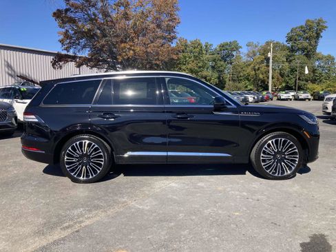 New 2025 Lincoln Aviator Black Label image 2