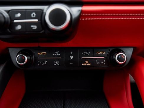 Used 2020 Ferrari GTC4Lusso T RWD image 67