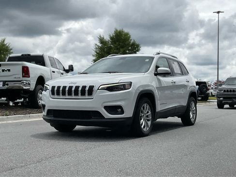 Used 2019 Jeep Cherokee Latitude w/ Popular Appearance Group FWD image 1