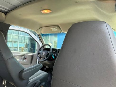 Used 2008 GMC Savana 1500 w/ Power Package RWD image 21